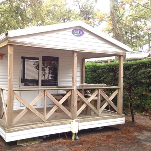 MOBILHOME 2 personas - Premium con SPA y vistas 27m² (1 hab -2 pers.) + terraza semicubierta 10 m² + TV 2 pers.