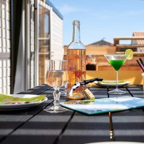 Stacaravan 4 personen - Cottage 3 Kamers 4 Personen Airconditioning + TV + Jacuzzi