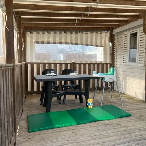 BUNGALOW 6 personnes - Cosy: 5 personnes +  1 bébé (lit parapluie)