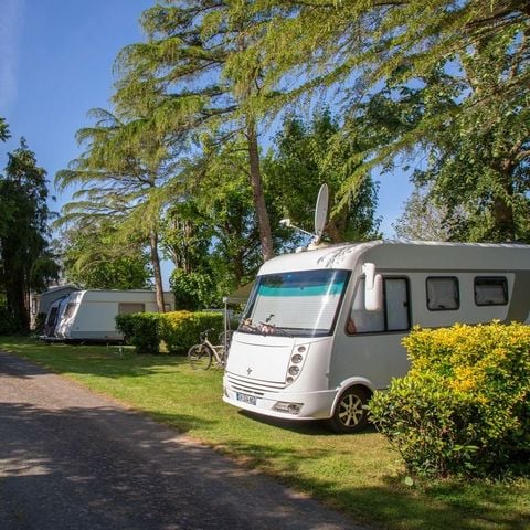 PIAZZOLA - tenda/roulotte/caravan (lunghezza massima 7 m)