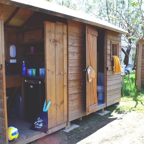 Stellplatz - Forfait Premium Freecamp - Stellplatz mit eigenem Sanitär und Dusche 2/6 Pers.