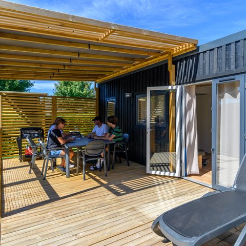 Mobilheim 6 personen - Homeflower Premium 35m² - 3 Schlafzimmer + überdachte Terrasse 21m² + KLIMA + TV + Bettwäsche + Handtücher 6 pers.