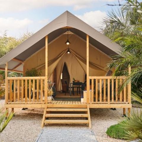 LODGE 4 Personen - Mini WOOD 21m² 2 Zimmer ohne Sanitäranlagen / überdachte Terrasse