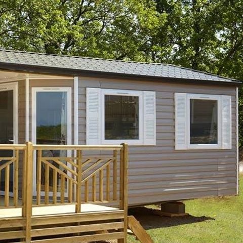 Stacaravan 4 personen - Stacaravan ATLANTIQUE Standard 27m² - 2 kamers / Geïntegreerd halfoverdekt terras + TV voor 4 personen