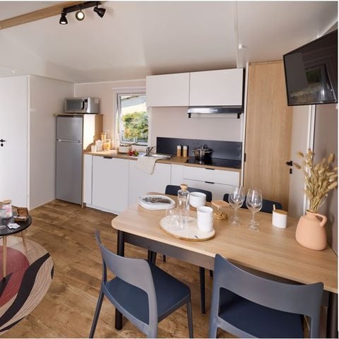 Mobile home 6 persons - CORNOUAILLE Confort 35m² - 3 bedrooms / Covered terrace + TV