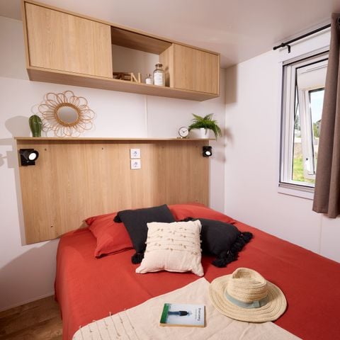 Mobile home 6 persons - CORNOUAILLE Confort 35m² - 3 bedrooms / Covered terrace + TV