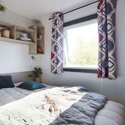 BUNGALOW 4 personnes - Premium 4 pers. - 30 m² - Climatisation - 2 chambres - terrasse couverte