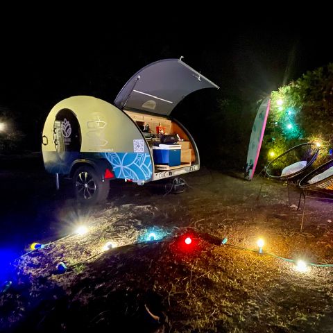 UNUSUAL ACCOMMODATION 2 people - COSY NATURE - sleeps 2 - double bed, kitchenette, garden furniture