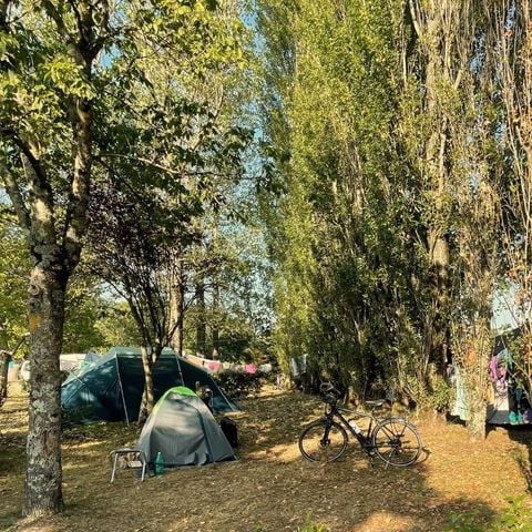 Emplacement - Camping - CYCLO - RANDO