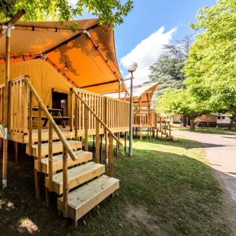 Tenda in tela e legno 5 persone - Tenda Lodge 3 Camere 5 Persone + TV