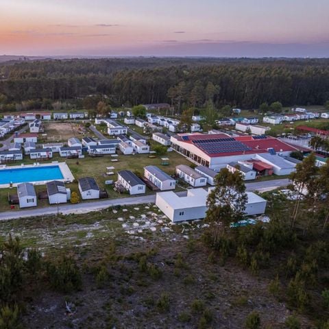 Camping Land's Hause Bungalow - Camping Région de Lisbonne - Image N°2