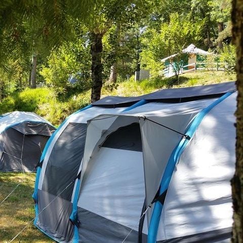 TENDA DA CAMPEGGIO 4 persone - Ready To Camp: tenda completamente attrezzata con frigorifero ed elettricità