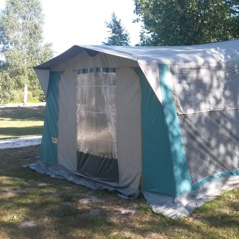 Caravan 2 personen - IN COUPLE (voortent), zonder sanitair