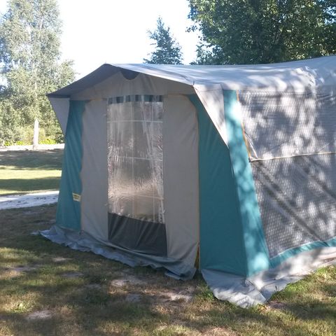 CARAVANA 2 personas - EN PAREJA (Toldo), sin instalaciones sanitarias