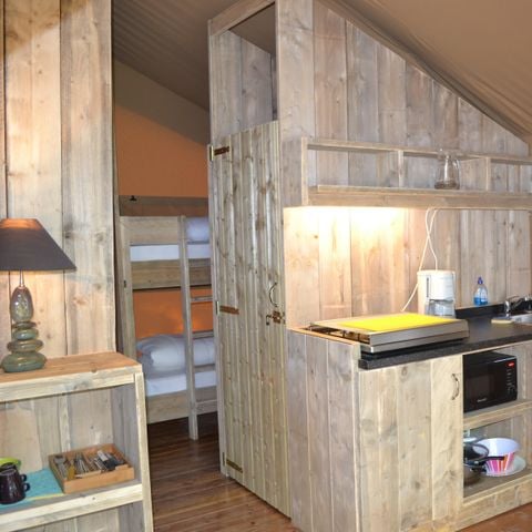 Tente en toile et en bois 4 personnes - Lodge Safari - 25m² - 2 chambres + terrasse 10m2