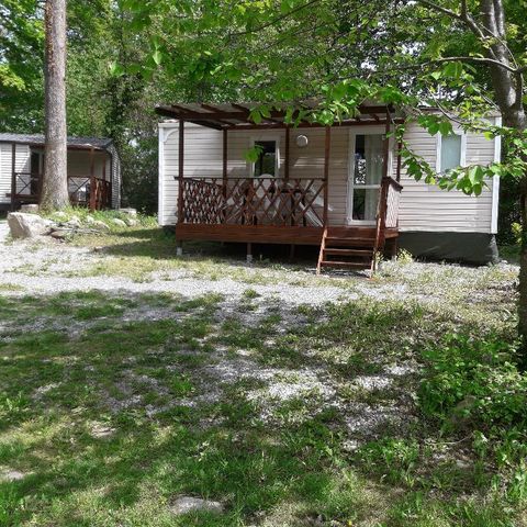 BUNGALOW 4 personnes - P'tit budget- 2 chambres + terrasse- Clim et TV Inclus