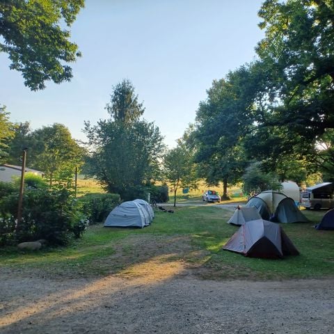 EMPLACEMENT - Emplacement de camping