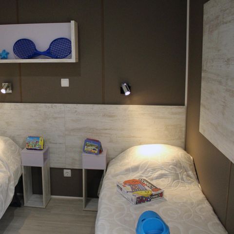 BUNGALOW 4 personnes - Cottage Prestige 40 m² - 2 chambres - 2 salles de bain (draps et serviettes inclus) 2/4 pers