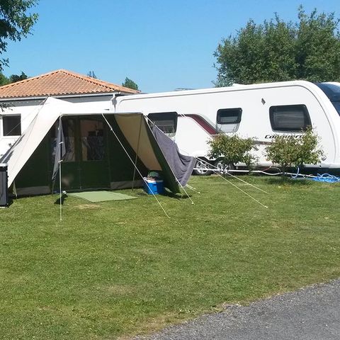 STAANPLAATS - Vouwtent of caravan