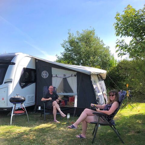 Pitch - Caravan - 7m50 (1 vehicle, water, electricity, sewage)