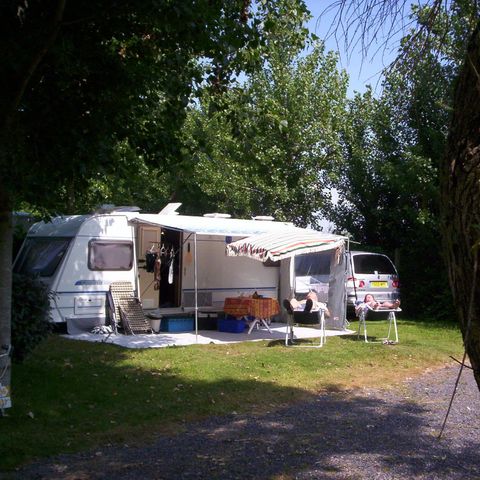 Pitch - Caravan - 7m50 (1 vehicle, water, electricity, sewage)