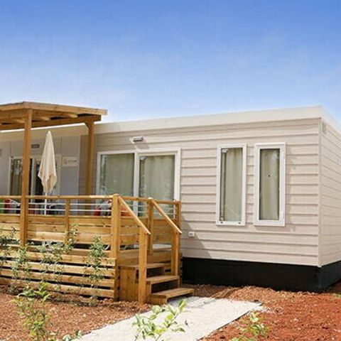 Mobilheim 6 personen - Mobilheim | Comfort | 3 Zi. | 6 Pers. | Erhöhte Terrasse | 2 Bäder | Clim.