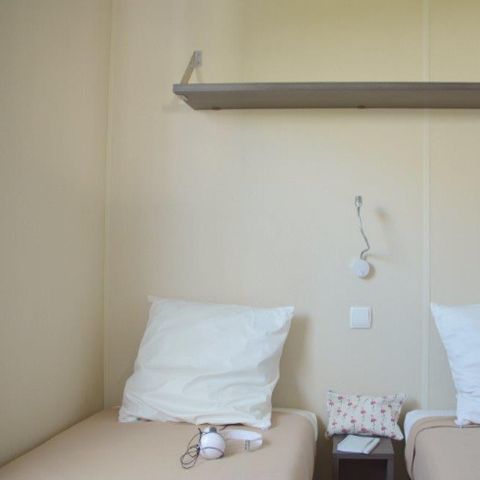 Mobilhome 4 personas - Casa rural Bali - 2 habitaciones ** (en francés)