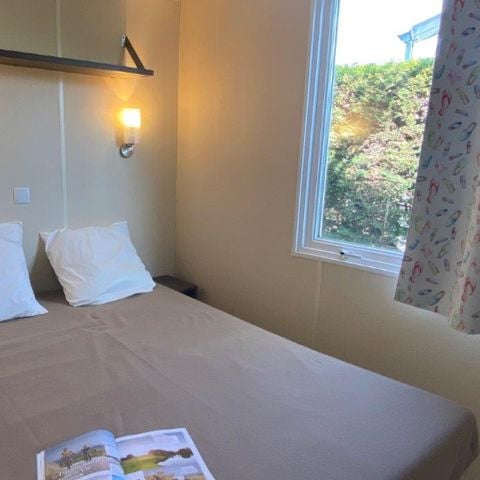 Stacaravan 4 personen - Bali-chalet - 2 slaapkamers ** (in het Frans)