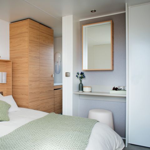 Mobile home 4 persons - Premium Cottage – 2 bedrooms – 2 bathrooms – Bed linen, towels, griddle and cleaning service included