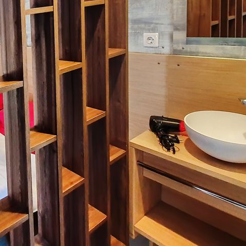 Mobilheim 5 personen - TAOS mit privatem Spa 2 Schlafzimmer mit überdachter Terrasse 5p