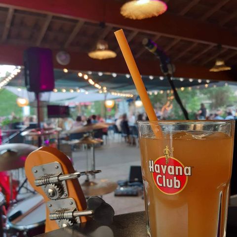 UNUSUAL ACCOMMODATION 6 people - Fully-equipped cabin - 2 bedrooms 25m