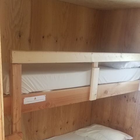 Hébergement 6 personnes - Cabane équipée - 2 chambres 25m²