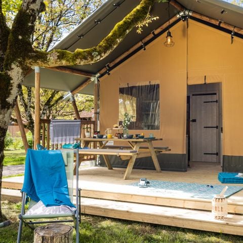 Canvas and wooden tent 4 persons - Lodge Woody - 2 bedrooms - sleeps 4