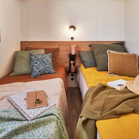 MOBILHOME 8 personas - VIP Prestige 4 dormitorios, 8 plazas, 2 baños, aire acondicionado