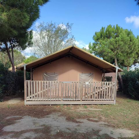 Tenda in tela e legno 5 persone - TENTE LODGE - 25M² - 5 posti letto - 2 camere da letto - Terrazza coperta UN VEICOLO INCLUSO