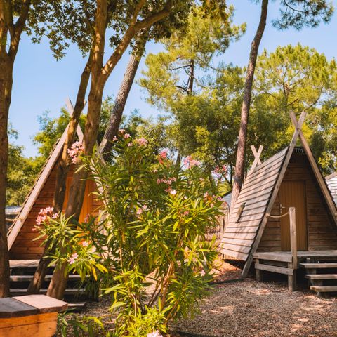 UNIEKE ACCOMMODATIE 2 personen - CABADIENNE 1 kamer 8m² met terras 2 pers