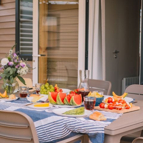 Mobilhome 4 personnes - VIP 2 chambres 33m² - Pack-Vip inclus (linge,tv,wifi...)