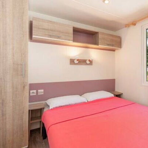 Bungalow 6 persons - Mobile-home | Comfort | 2 Bedrooms | 4/6 Pers. | Raised terrace | Air-con.