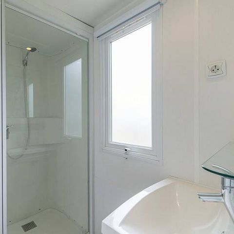 Mobilhome 6 personnes - Classic | 3 Ch. | 6 Pers. | Terrasse surélevée | Clim.