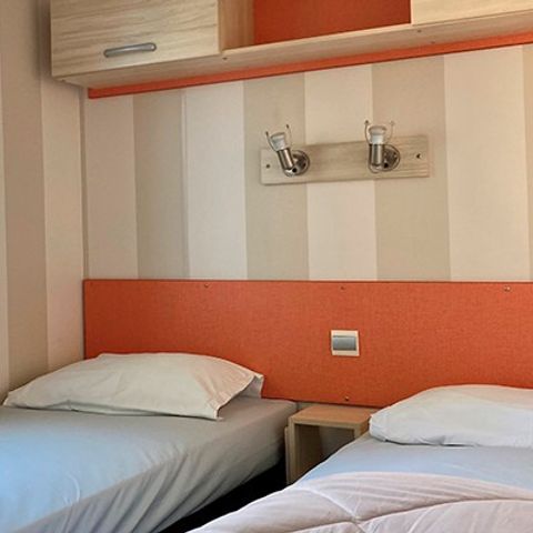 MOBILE HOME 6 people - Classic XL | 2 Bedrooms | 4/6 Pers. | Raised terrace