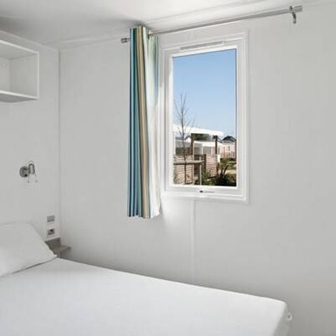 BUNGALOW 6 personnes - Mobil-home | Comfort | 3 Ch. | 6 Pers. | Terrasse surélevée | Clim.