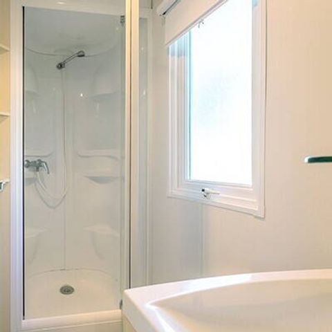 MOBILHOME 6 personnes - Mobil-home | Classic | 2 Ch. | 4/6 Pers. | Terrasse surélevée