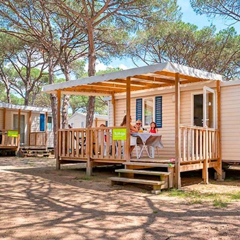 Stacaravan 4 personen - Mobile-home | Comfort XL | 2 slaapkamers | 4 pers. | Verhoogd terras | Airconditioning.