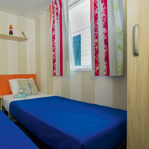 MOBILE HOME 6 people - Classic XL | 3 Bedrooms | 6 Pers. | Covered Terrace | TV