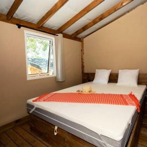 Tente en toile et en bois 7 personnes - Ecolodge 4 pièces Climatisé + TV
