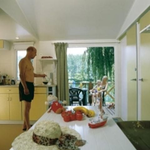 Mobile home 5 persons - 2 rooms with river view air-conditioned (29 m²) - n°64 to 72