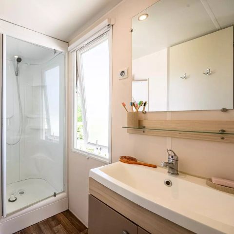 MOBILHOME 6 personnes - 2 chambres avec vue riviere Dimanche/Dimanche (29 m²) - n°64 à 72 6 personnes