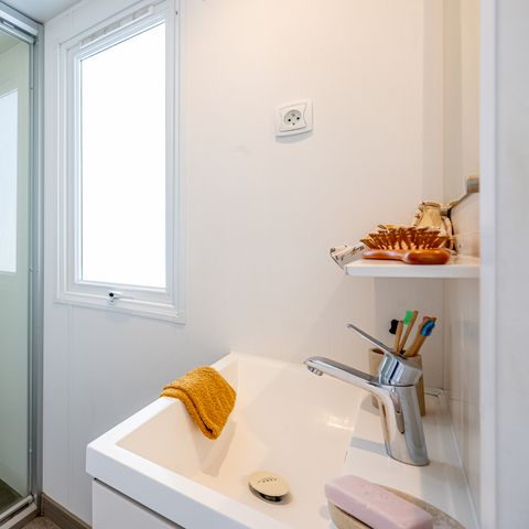 MOBILHOME 6 personnes - 3 chambres en bord de Rivière, climatisé Dimanche/Dimanche (33 m²) n°3 à 5