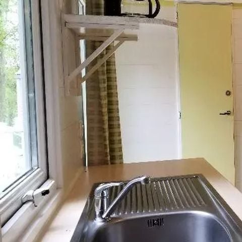 Mobilhome 6 personnes - 2 chambres en bord de Rivière et climatisé Dimanche/Dimanche (29 m²) n°0 à 2 6 personnes