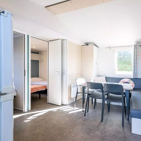 MOBILHOME 6 personnes - Mobil-home 3 chambres en bord de Rivière, climatisé Dimanche/Dimanche (33 m²) n°3 à 5 6 personnes